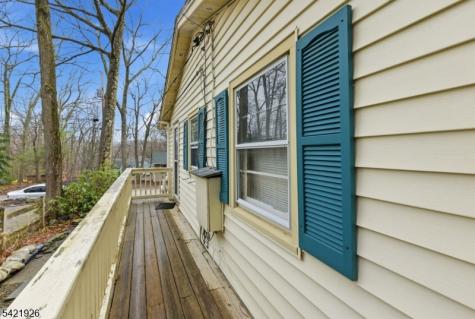 12 Cliffside Terrace Vernon NJ 07461