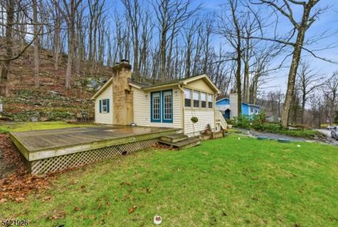 12 Cliffside Terrace Vernon NJ 07461