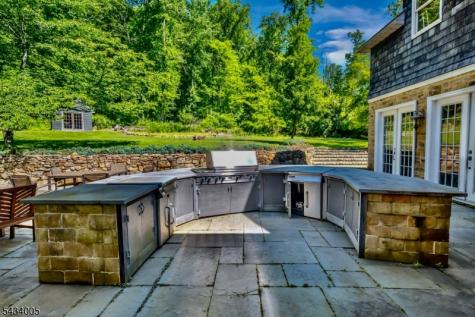3 Laurel Lane Chester NJ 07930