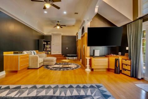 3 Laurel Lane Chester NJ 07930