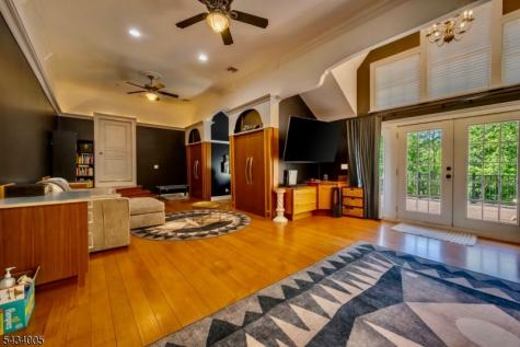 3 Laurel Lane Chester NJ 07930