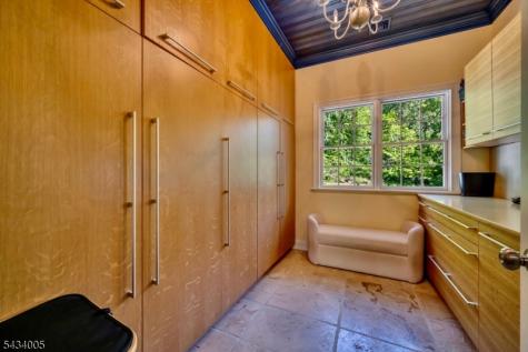 3 Laurel Lane Chester NJ 07930