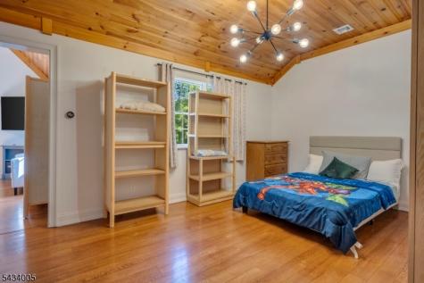 3 Laurel Lane Chester NJ 07930