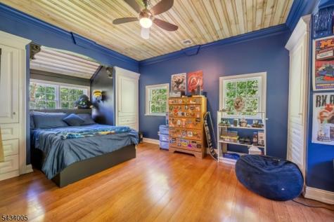 3 Laurel Lane Chester NJ 07930