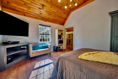 3 Laurel Lane Chester NJ 07930
