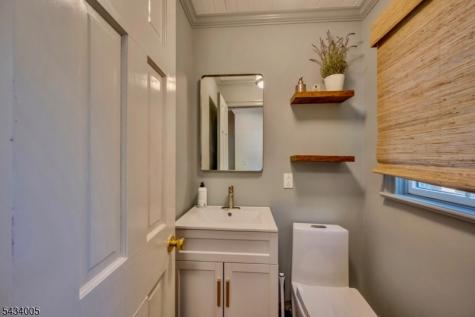 3 Laurel Lane Chester NJ 07930