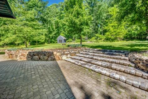 3 Laurel Lane Chester NJ 07930