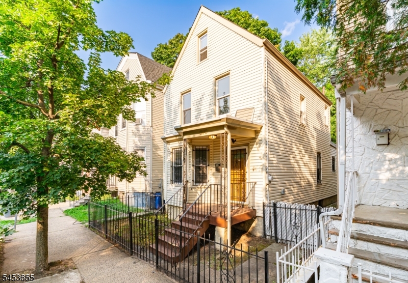 800 S 15th Street Newark NJ 07108