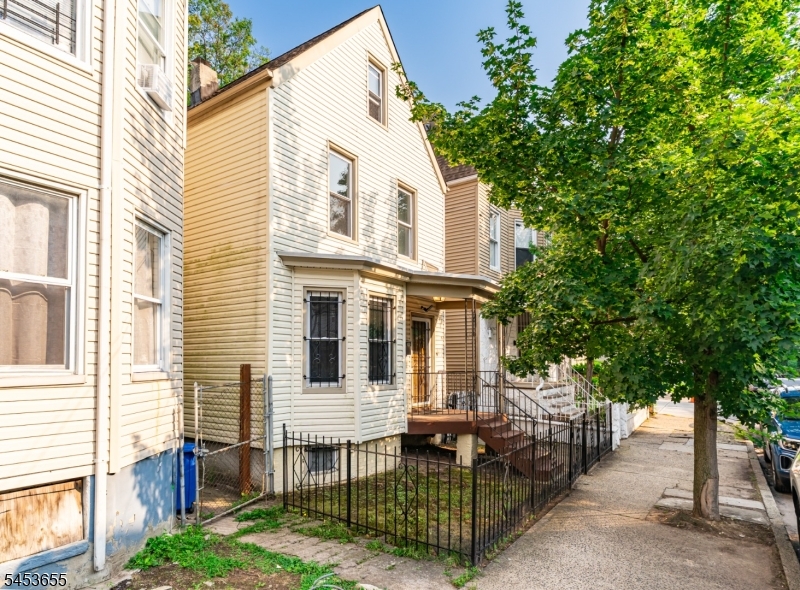 800 S 15th Street Newark NJ 07108