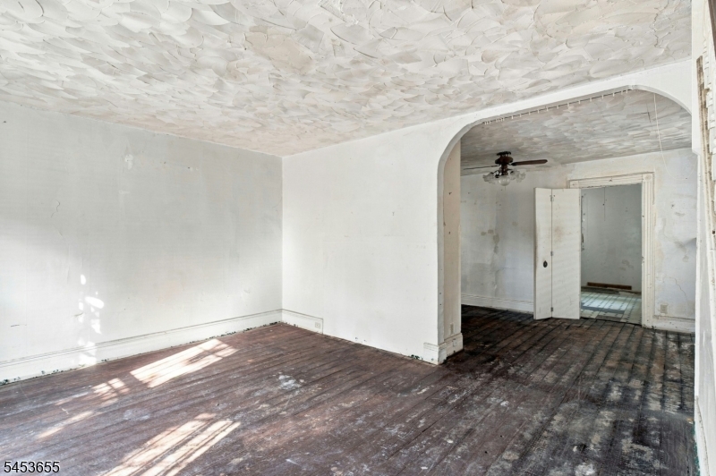800 S 15th Street Newark NJ 07108