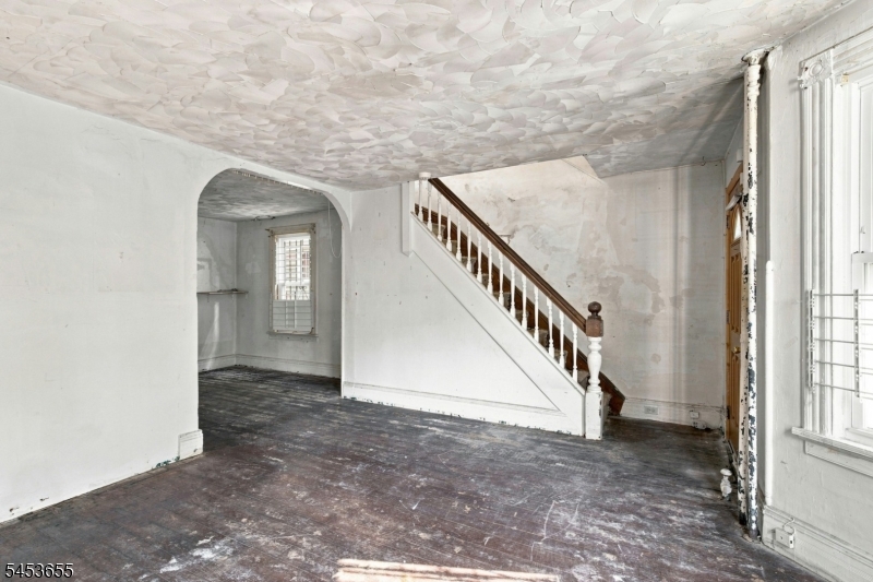 800 S 15th Street Newark NJ 07108