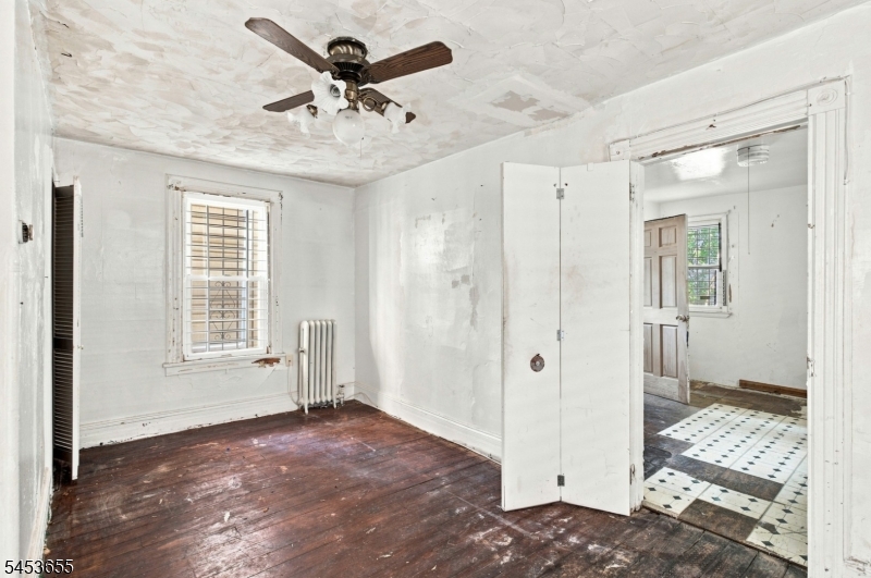 800 S 15th Street Newark NJ 07108