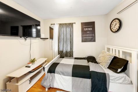 206 Woodmont Road Union NJ 07083