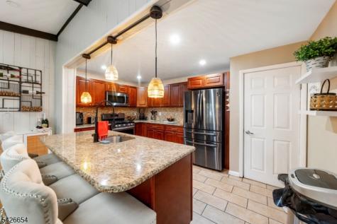 206 Woodmont Road Union NJ 07083