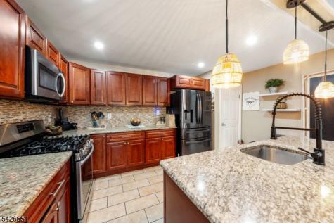 206 Woodmont Road Union NJ 07083
