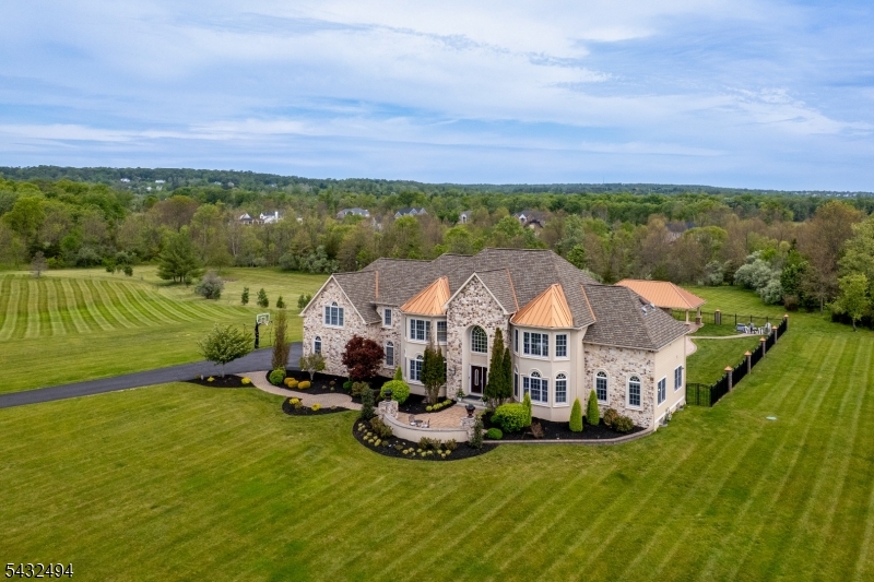 8 Kren Drive Raritan NJ 08551