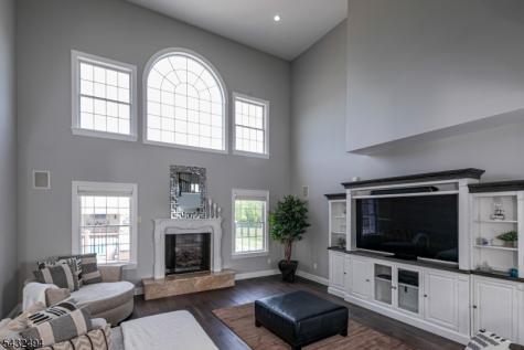 8 Kren Drive Raritan NJ 08551