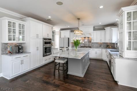 8 Kren Drive Raritan NJ 08551