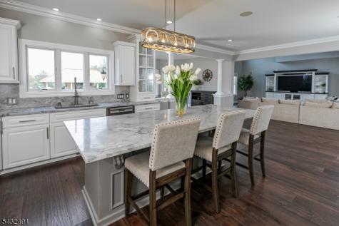 8 Kren Drive Raritan NJ 08551