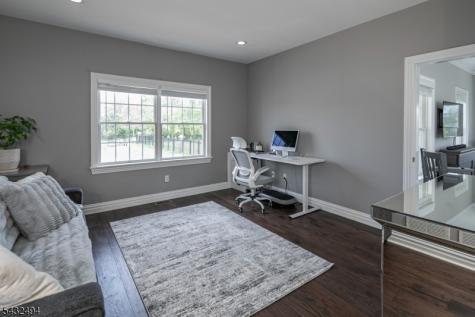 8 Kren Drive Raritan NJ 08551