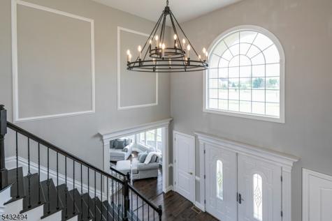 8 Kren Drive Raritan NJ 08551