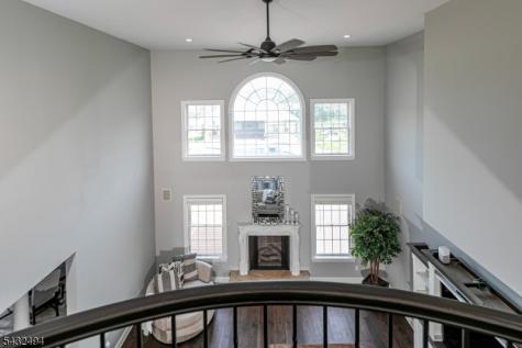 8 Kren Drive Raritan NJ 08551