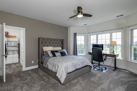 8 Kren Drive Raritan NJ 08551