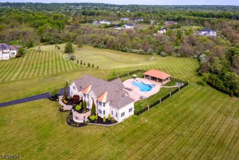 8 Kren Drive Raritan NJ 08551