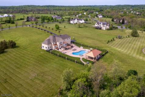 8 Kren Drive Raritan NJ 08551
