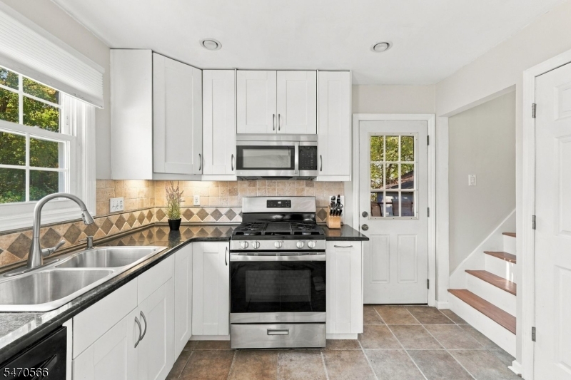 10 Deroon Avenue North Haledon NJ 07508
