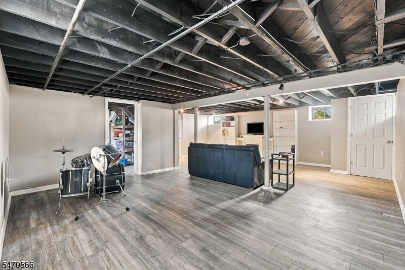 10 Deroon Avenue North Haledon NJ 07508