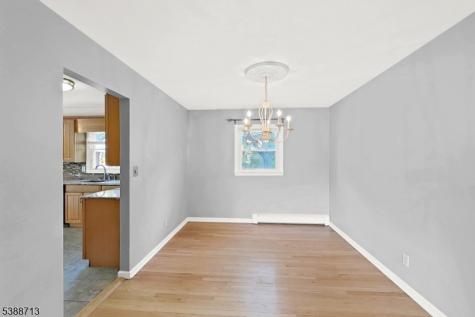 54 Mapledale Avenue Roxbury NJ 07876