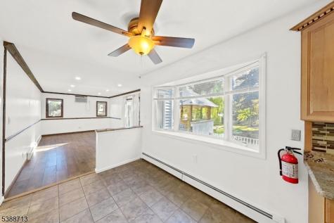 54 Mapledale Avenue Roxbury NJ 07876