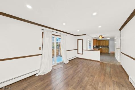 54 Mapledale Avenue Roxbury NJ 07876