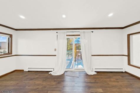54 Mapledale Avenue Roxbury NJ 07876