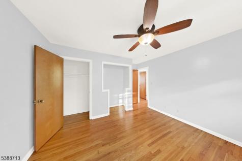 54 Mapledale Avenue Roxbury NJ 07876