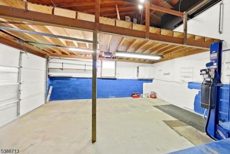 54 Mapledale Avenue Roxbury NJ 07876