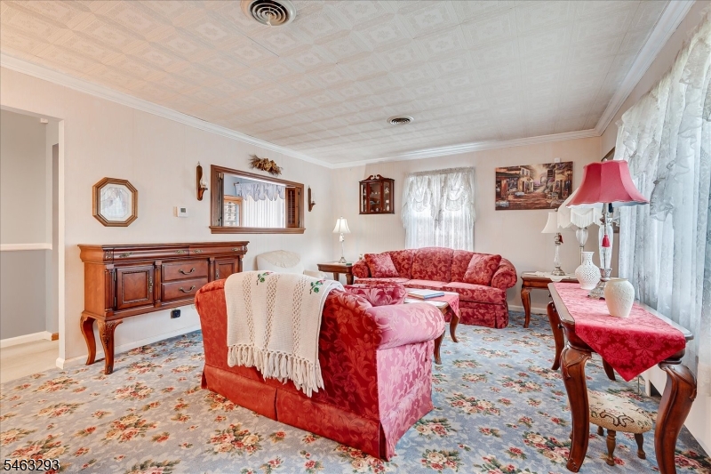 669 Old Post Road Edison NJ 08817