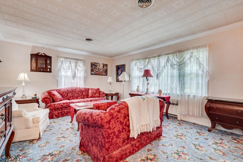 669 Old Post Road Edison NJ 08817