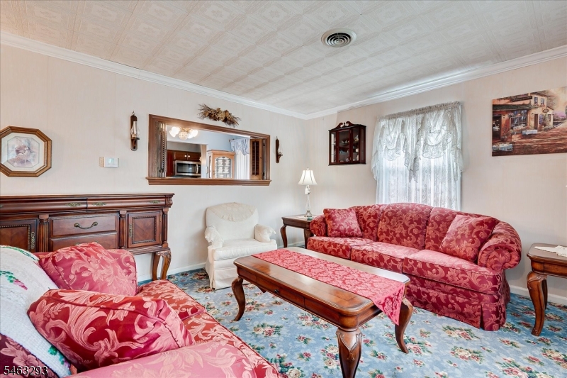 669 Old Post Road Edison NJ 08817