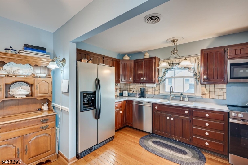 669 Old Post Road Edison NJ 08817