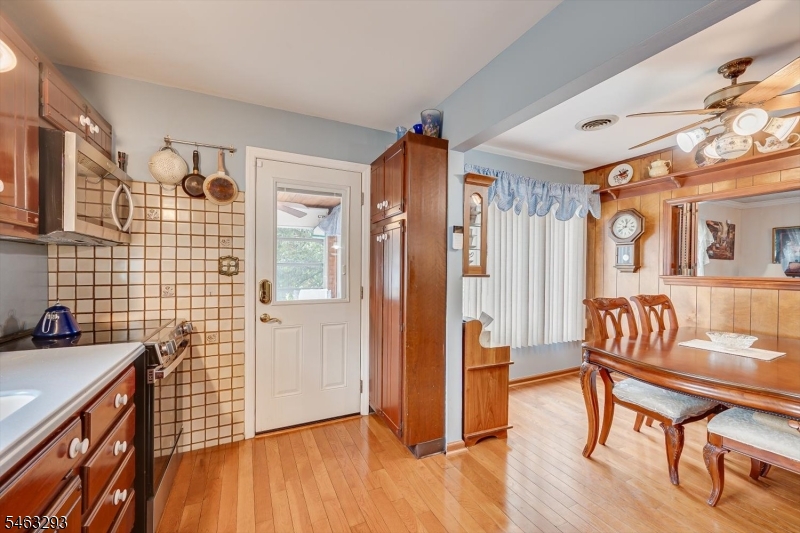 669 Old Post Road Edison NJ 08817