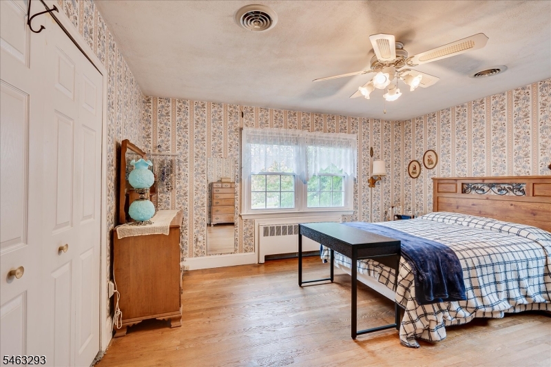 669 Old Post Road Edison NJ 08817