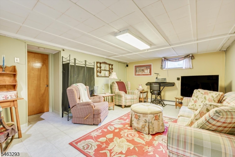 669 Old Post Road Edison NJ 08817