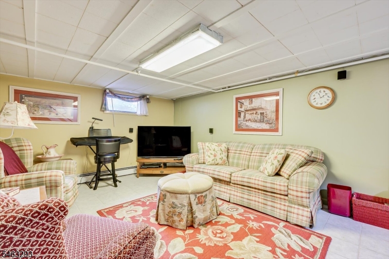 669 Old Post Road Edison NJ 08817