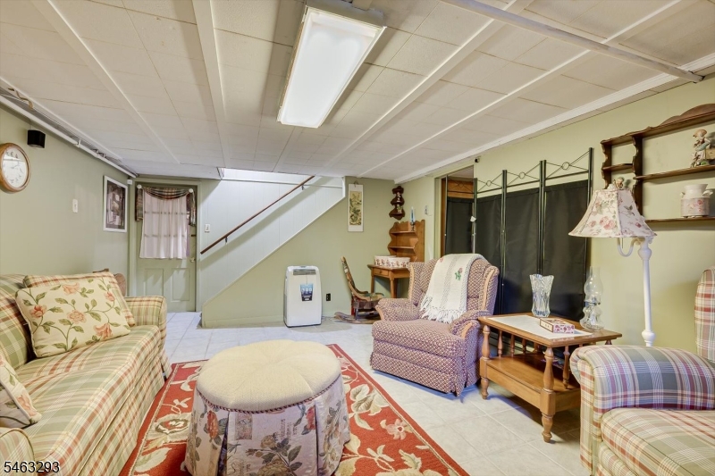 669 Old Post Road Edison NJ 08817