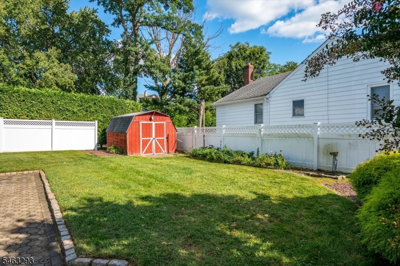 669 Old Post Road Edison NJ 08817