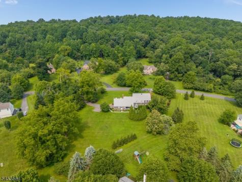11 Willever Road Bethlehem NJ 08802