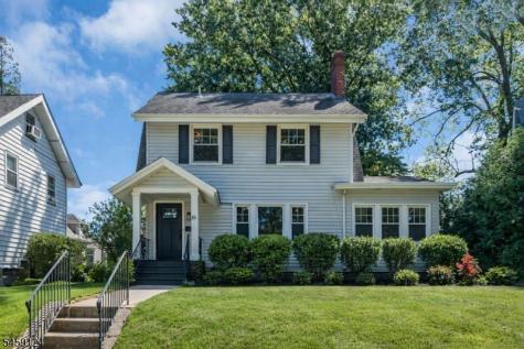 25 Laurel Avenue East Orange NJ 07017