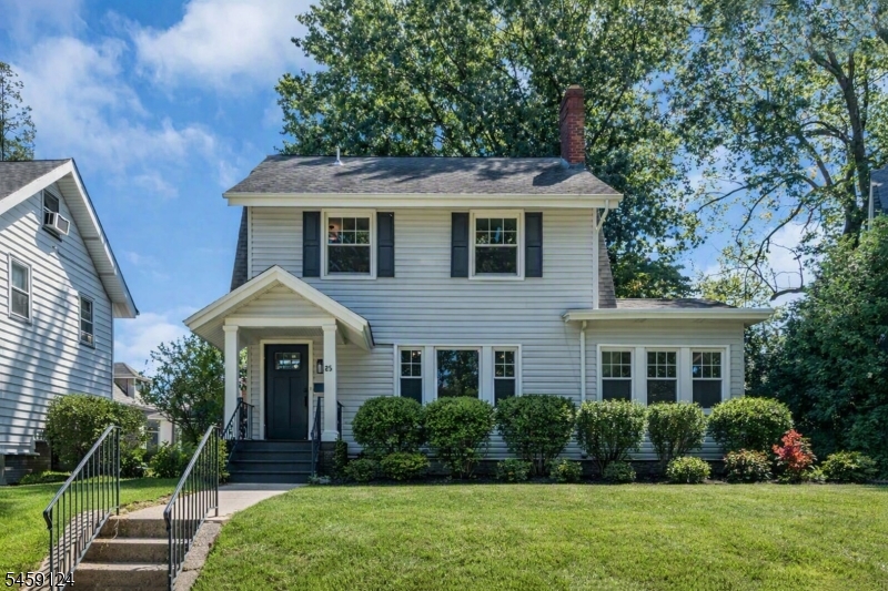 25 Laurel Avenue East Orange NJ 07017